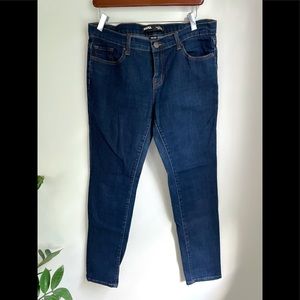 BDG cigarette mid rise stretch jeans 30x30